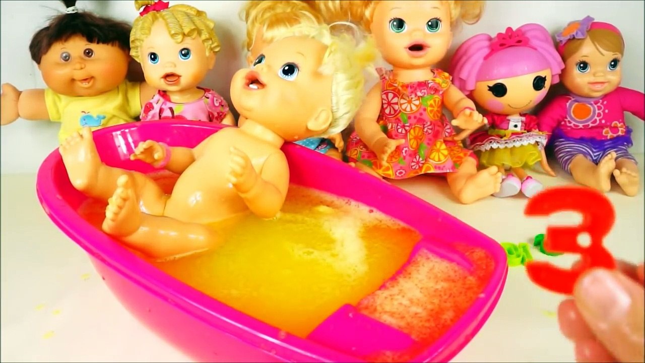 Learning Numbers GELLI BAFF Bathtime Baby Alive Doll Poops Learning Video for kids DTC