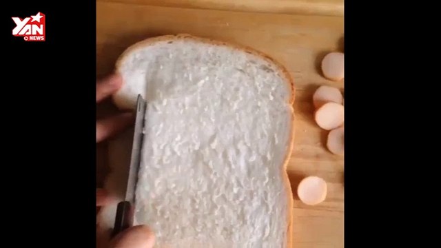 bánh mì trứng phô mai xúc xích