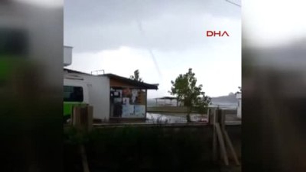 Kandıra'da Denizde Oluşan Hortum Görüntülendi