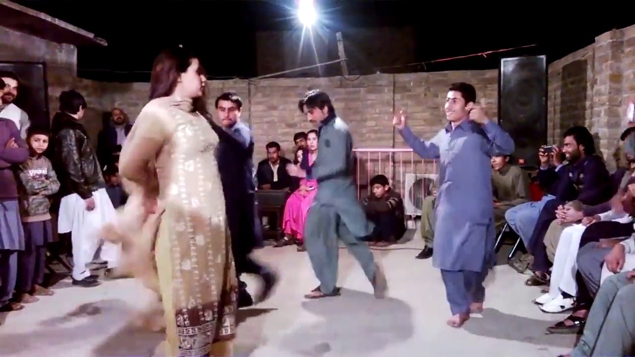 New Pashto Girl Mast Dance 2016 HD Video Song Dilo Satanga
