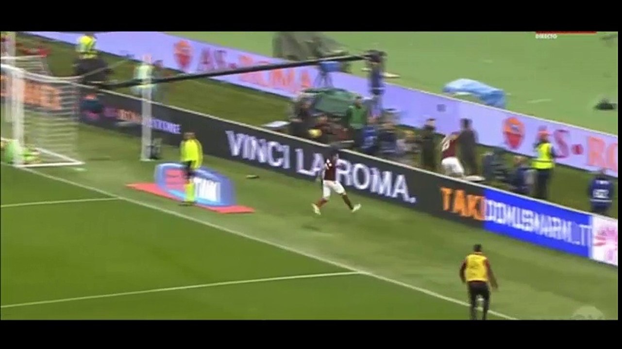 Francesco Totti - taking amazing selfie!!!