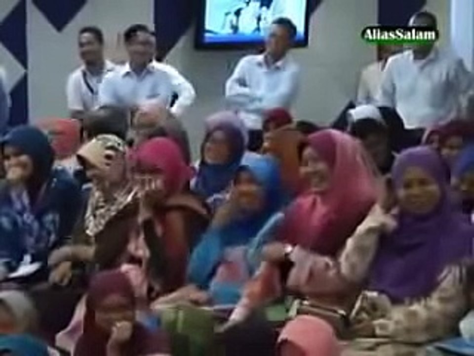 Suami Makan, Isteri tengok -  Ustaz Azhar Idrus