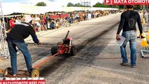 Drag Racing Thailand mesin Tractor Farm Vs Pick up, Great Race experiment