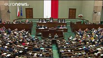 پارلمان لهستان درباره سقط جنین تصمیم می گیرد