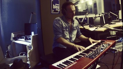 BLACK CAT CROSSIN "BLACK SNAKE"