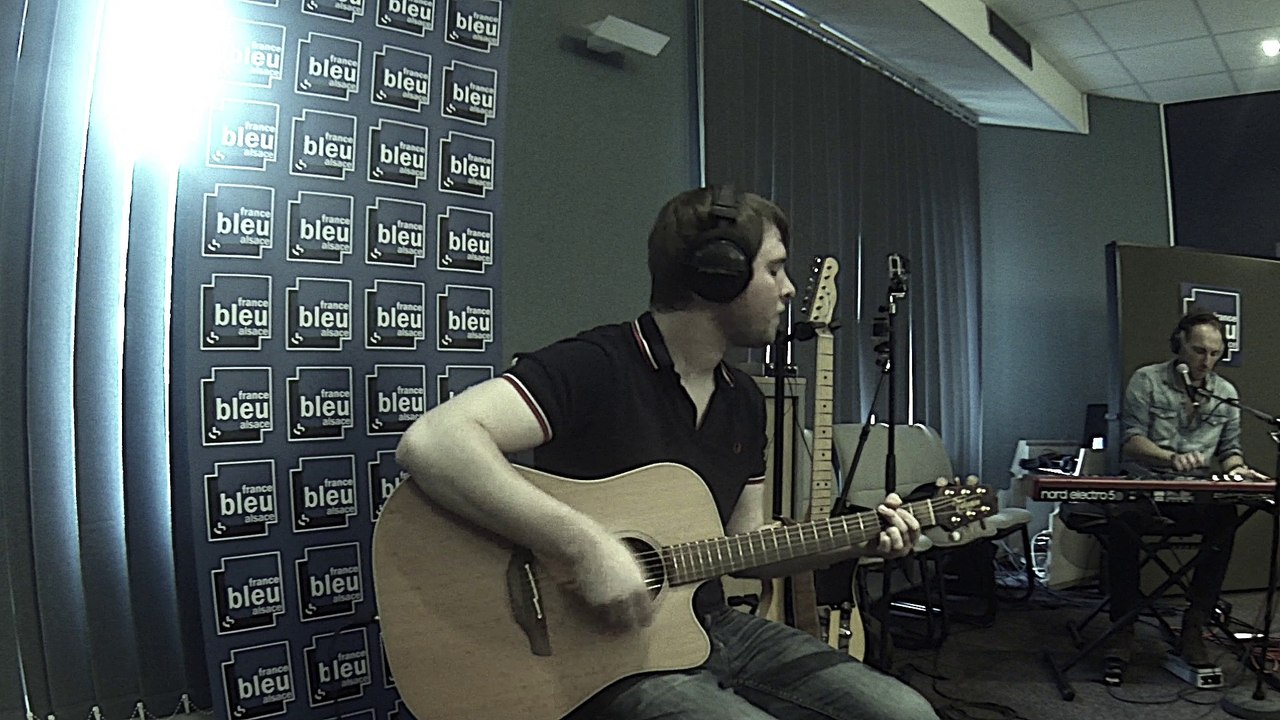 BLACK CAT CROSSIN "darkness on the edge ot town" (Bruce Springsteen cover)