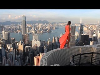 Crazy Daredevil Takes the Ultimate Risk to Film Extraordinary Video