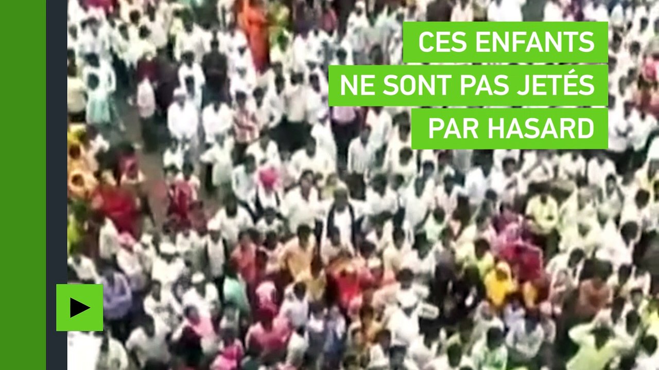 Jeter des bébés du haut des toits : un rite indien inouï qui fait froid dans le dos