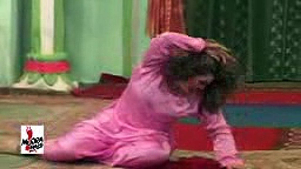 KHUSHBOO UNSEEN MUJRA - KERHI KERHI SHAY - PAKISTANI MUJRA DANCE
