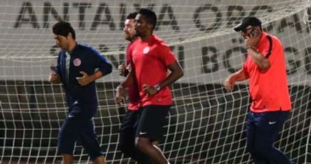 Antalyaspor Maç Yaparken, Samuel Eto'o Tek Başına Antrenman Yaptı