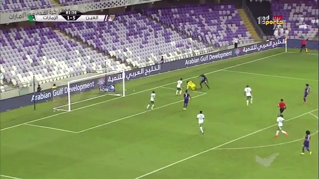 Vea cómo este portero agredió a un jugador durante un partido
