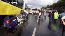 در جریان یک سانحه رانندگی در استانبول یازده تن زخمی شدند