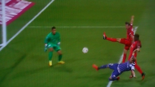 Serge Aurier Gets Sent Off For A Penalty Foul vs Toulouse!