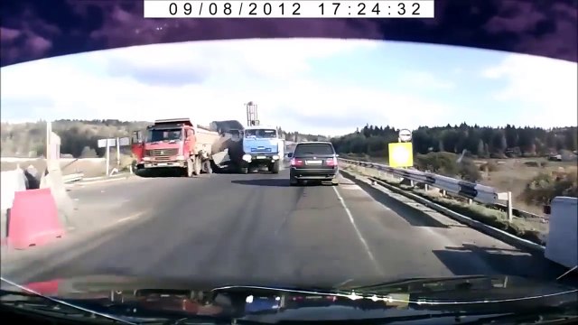 Car Crash very Shock dash camera 2016 NEW #26