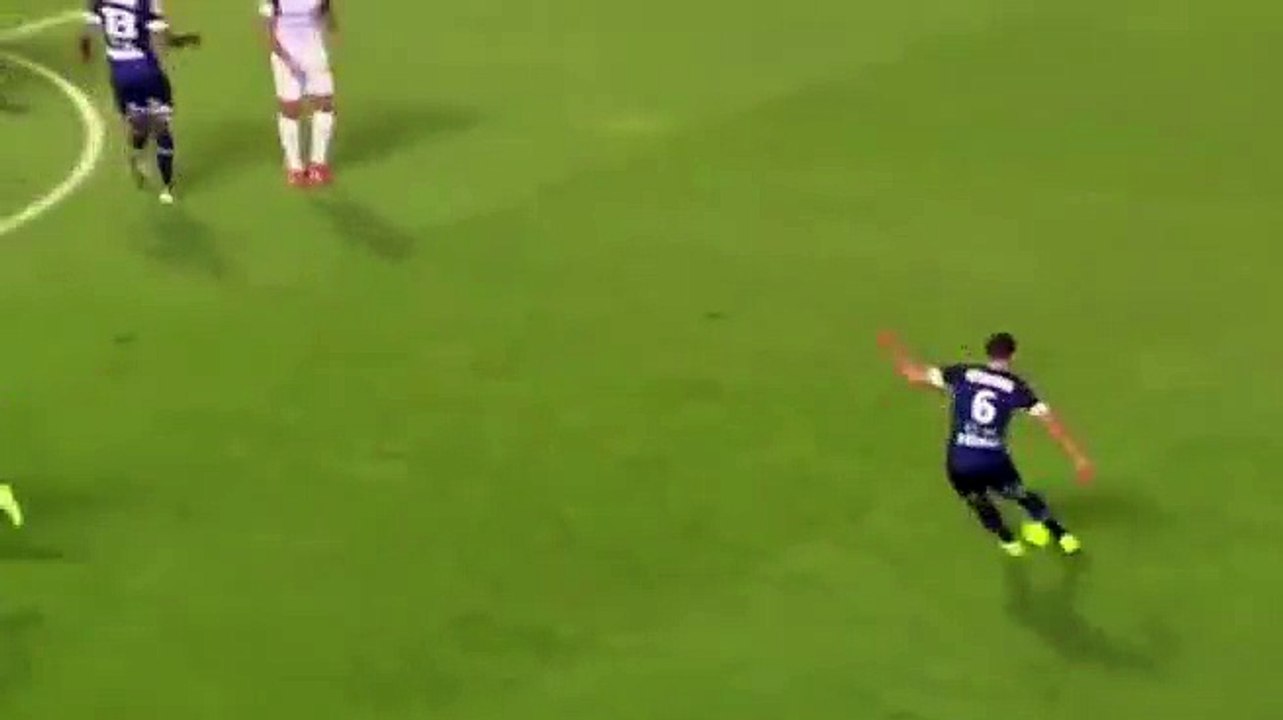 Coup franc d'Azamoum contre Tours