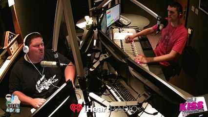 R. Kelly Bump and Grind Show Start