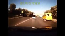 Horrific Car Accidents Caught On Camera & Idiot drivers compilation- August A88