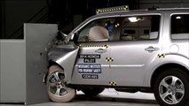2014 Honda Pilot small overlap IIHS crash test