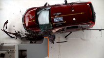2015 Honda CR-V small overlap IIHS crash test
