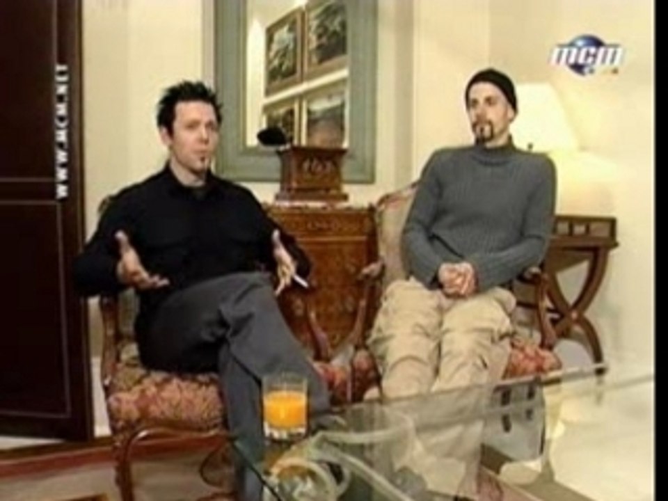 Rammstein - Mein herz brennt + interview FR