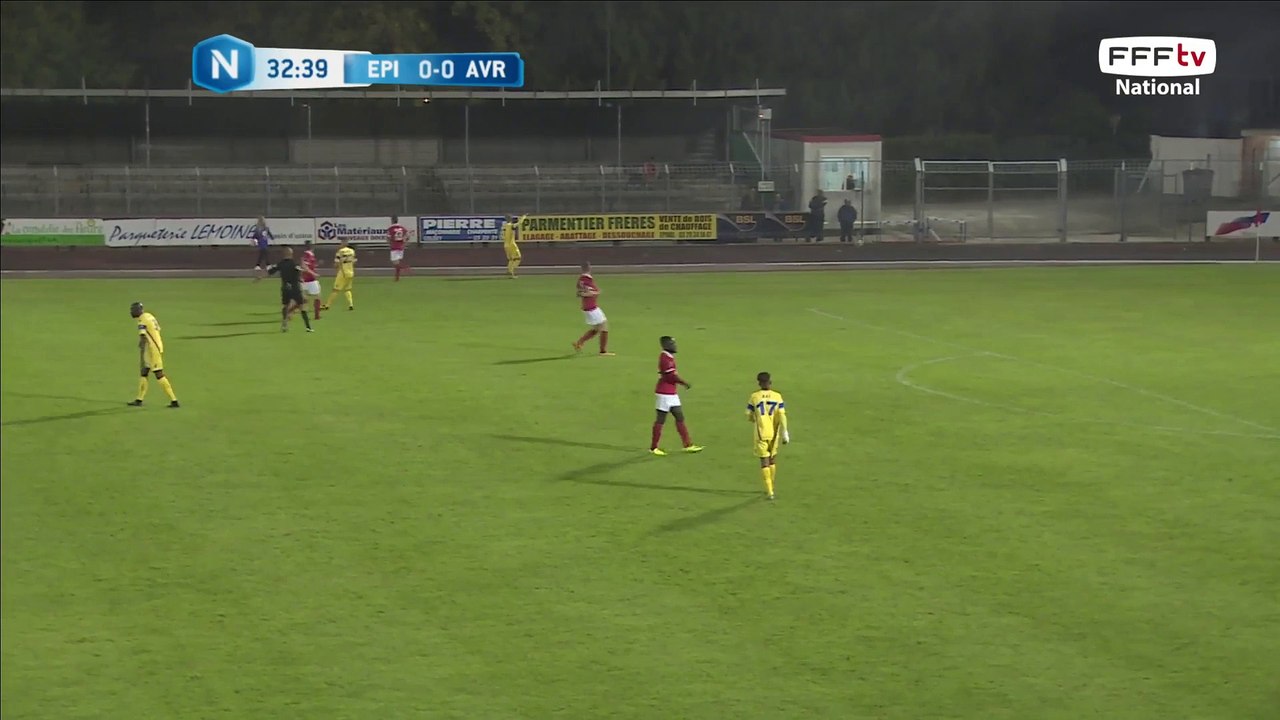 Belle interception, mais Marques est hors-jeu