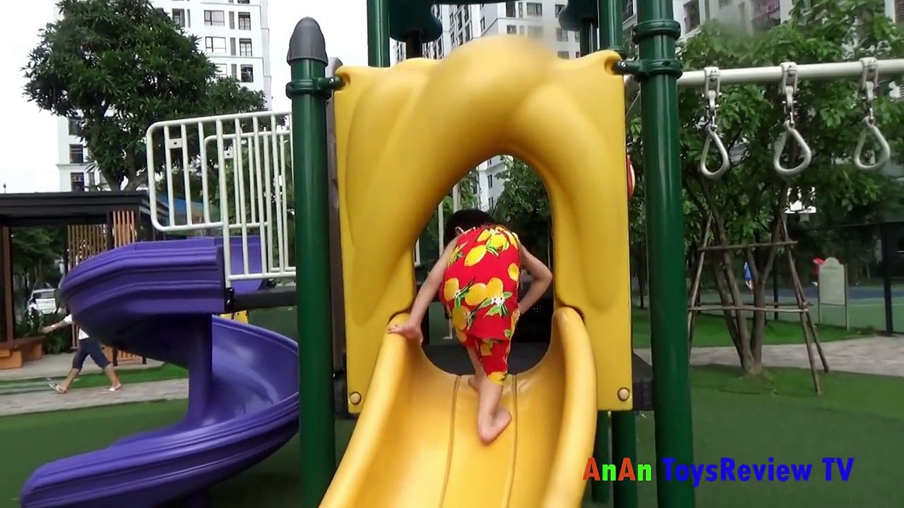 Baby playing the ball - Baby playing slide - Baby outing park 3
