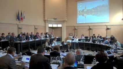 Le préfet, le sénateur, le président et la SEM Yonne Équipement