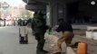 Bomb disposal squad defuses bomb in Peshawar