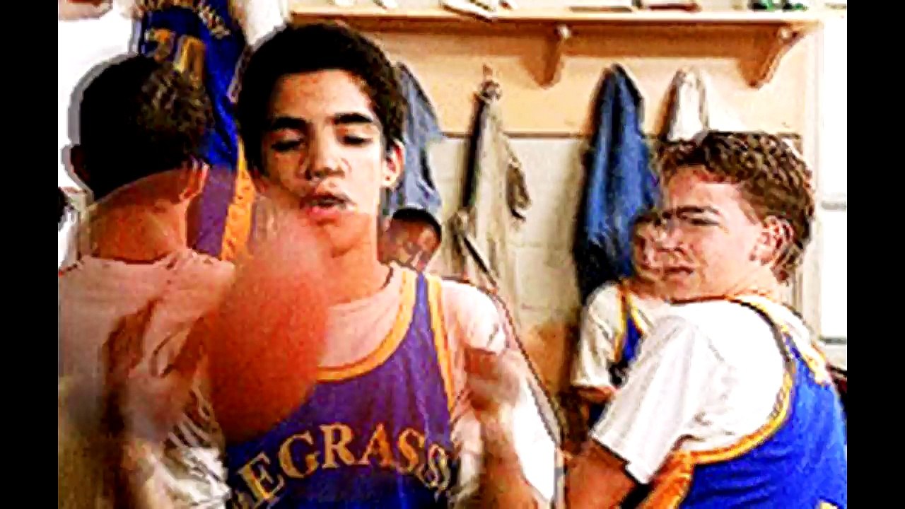 Rihanna Curves Drakes KISS ? (MTV VMA 2016) Twitter Reacts to Drake Kissing Rihanna at #VMAs