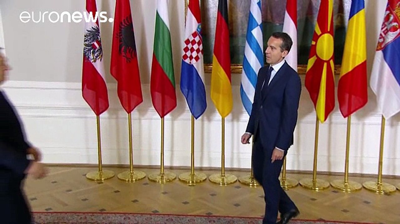 Flüchtlingsgipfel in Wien: 'Balkanroute muss für immer geschlossen bleiben'