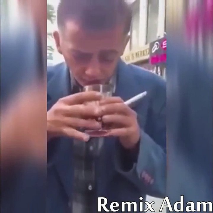 Ağzıyla Klarnet Sesi Çıkaran Adam
