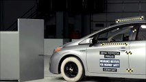 2014 Toyota Prius small overlap IIHS crash test