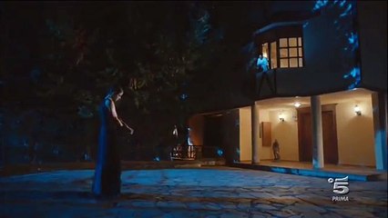 Oyku fa la serenata ad Ayaz