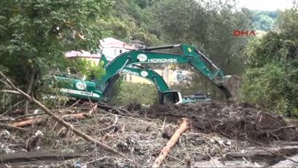 Video herunterladen: Giresun Eynesil?de Yaralar Sarılmaya Çalışılıyor