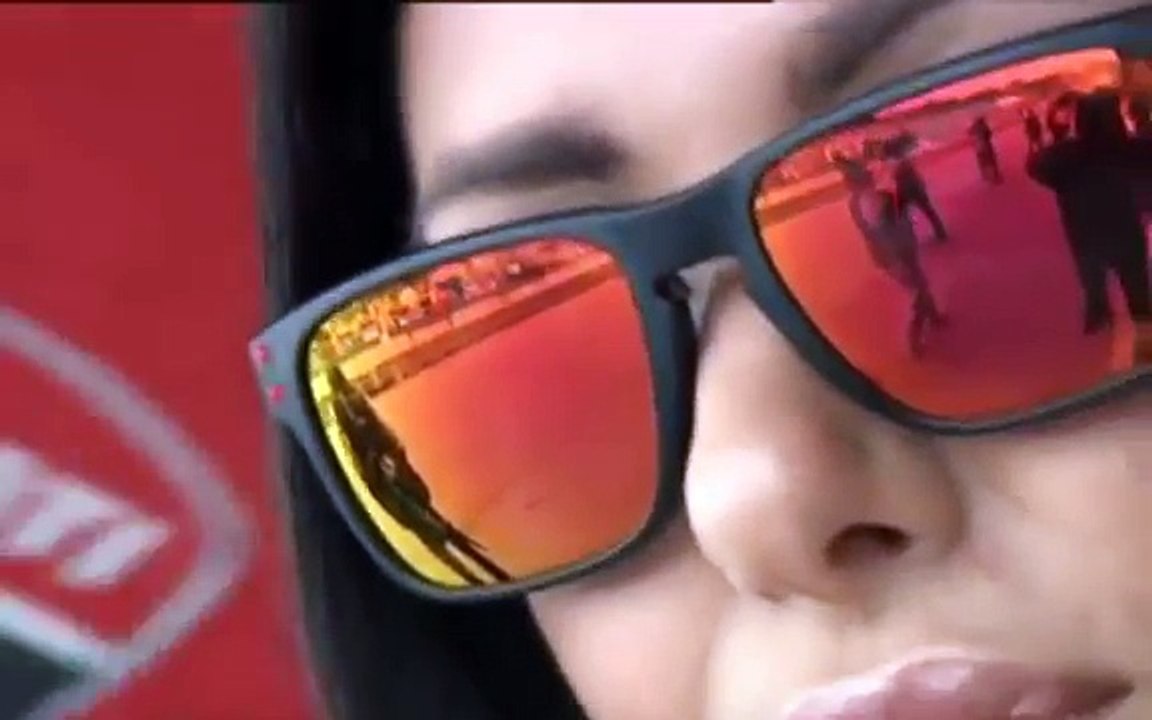 Wanita - Wanita Sexy di Paddock Girls MotoGP 2015