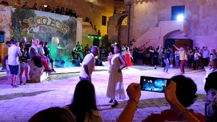 Download Video: Pizzica salentina al castello di Gallipoli - Puglia -Settembre 2016