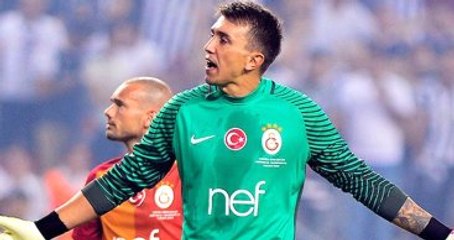 Fernando Muslera, Kaleci Antrenörü Hoek'le Çalışmayı Reddetti