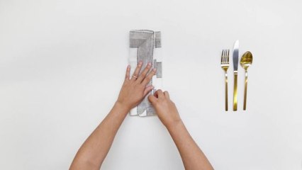 How to Fold a Napkin for a Dinner Party: The Basic Pouch