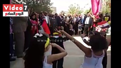 وزير التعليم يقص شريط العام الدراسى بافتتاح مدرستين فى بنى سويف