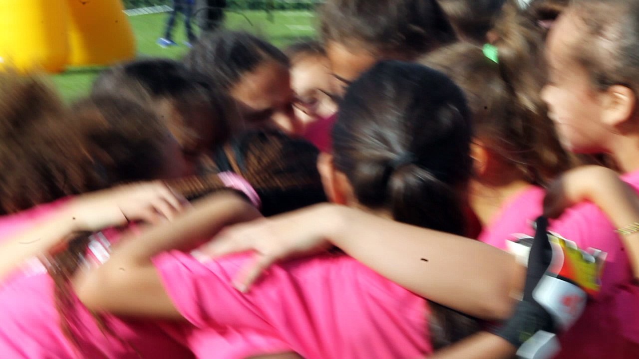 Pour toi  Medhi Csn, le cri de guerre de tes joueuses cette après-midi. Tu peux être fier d'elles. elles ont appliqué, tes consignes. Bravo pour ton travail.