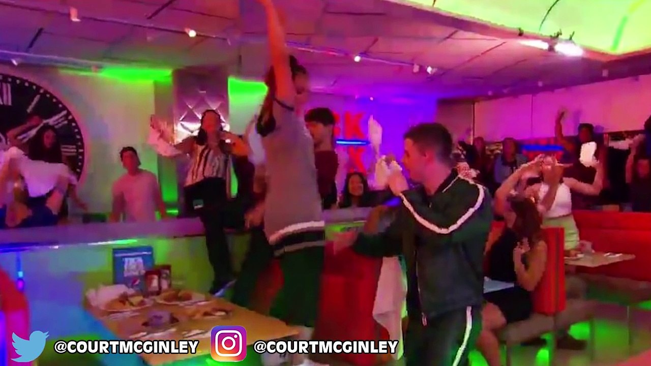 Nick Jonas Noticeable Bulge Makes Appearance During Performance - MTV VMA 2016