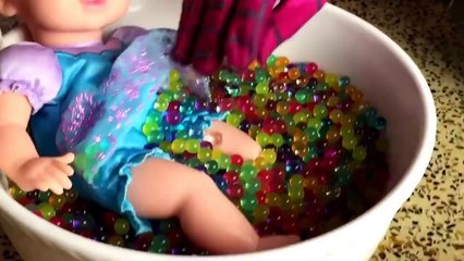 Twin Frozen Elsa Orbeez Bath! - Spiderman vs Frozen Elsa - Funny Superheroes-3ME4C5tBOls part 4