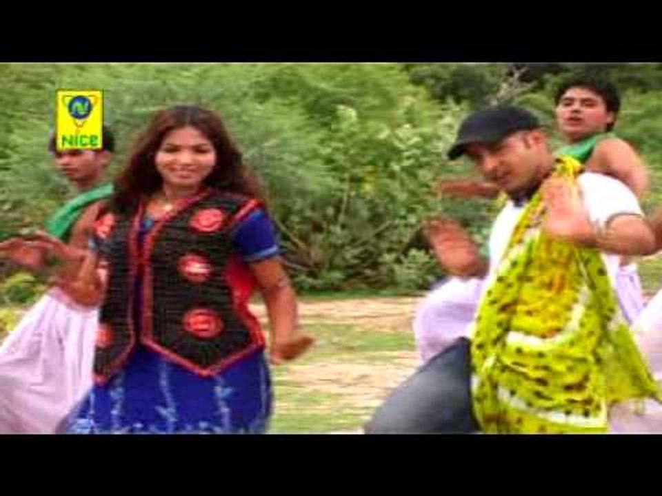 धीमें हांक रे ऊँट गाड़ा ने - समोसों मिर्ची को ( राजस्थानी )