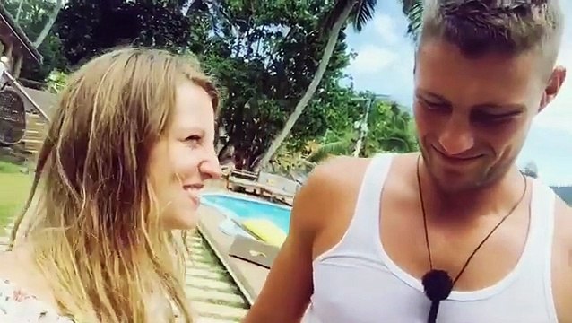 karina_bagdasar Сашка очень сильно ударился ногой