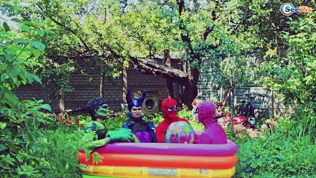 Bad Elsa w/ Spiderman, Maleficent, Pink Spidergirl, Batman & Hulk funny superhero video