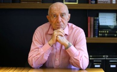 Leyla Alaton, İshak Alaton'un Ölüm Sürecini Anlattı: 15 Yıllık Köpeği Kanseri Kokladı