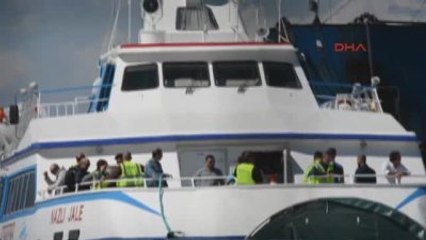 Dikili'ye Yunanistan'dan 70 Kişilik Mülteci Grubu İade Edildi