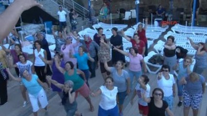 Antalya Denizde Su Cimnastiği