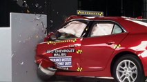 2013 Chevrolet Malibu small overlap IIHS crash test