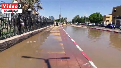 إغلاق طريق الكورنيش بأسوان بسبب كسر خط مياه لليوم الثانى